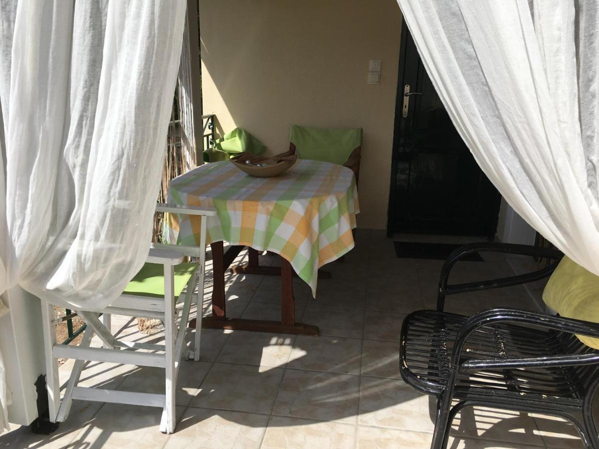 Toula's House 2 Ligoneri