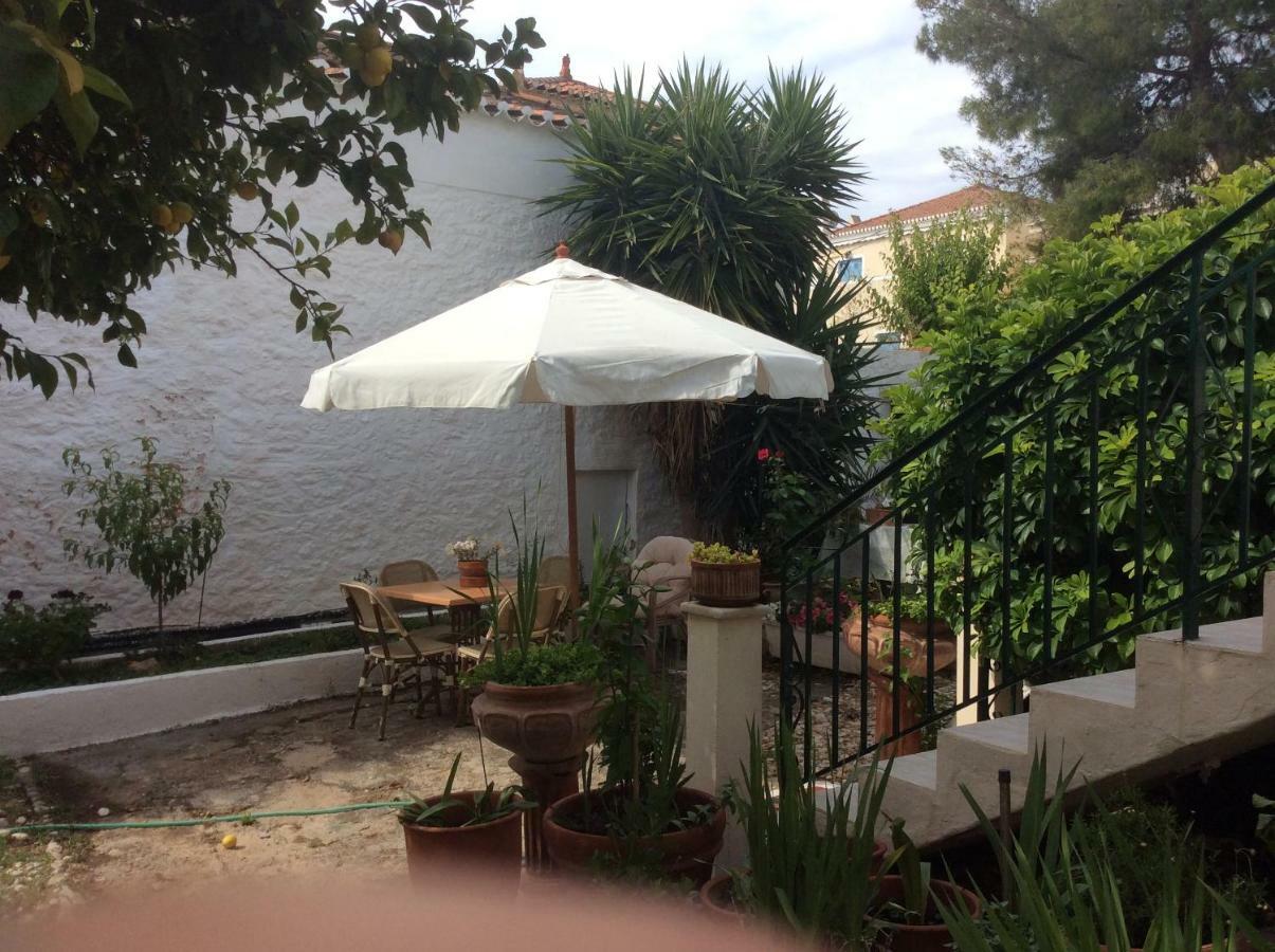 Toula's House 2